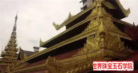 深入缅甸翡翠原石场口一路上真是步步惊心!