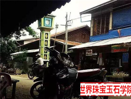 深入缅甸翡翠原石场口一路上真是步步惊心!