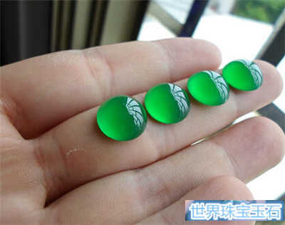如何区别绿玉髓和绿翡翠的几个简单方法