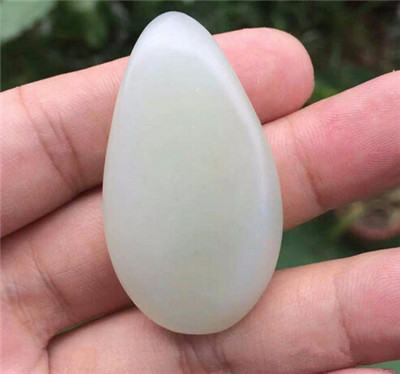 如何区分和田玉和俄罗斯玉的6个简单方法