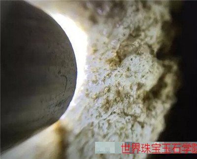 赌石翻砂是什么意思?翻砂中的粗沙和细沙之分