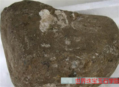 赌石翻砂是什么意思?翻砂中的粗沙和细沙之分