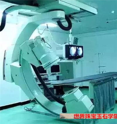 用x光机检测翡翠赌石的种水,你猜结果是什么?