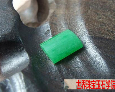 翡翠的绿色分类有哪几种看看翡翠绿色分类图就行