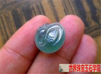 翡翠的绿色分类有哪几种看看翡翠绿色分类图就行