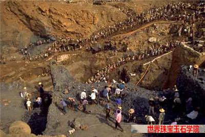 翡翠原石在开采、加工、运输过程中的艰辛无人所知
