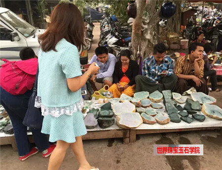 缅甸翡翠批发市场跟中国的菜市场比就差那么一点!