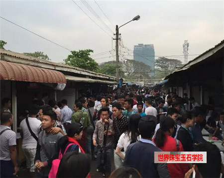 缅甸翡翠批发市场跟中国的菜市场比就差那么一点!