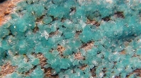 绿松石“沁胶”、“灌胶”、“过蜡”工艺的区别