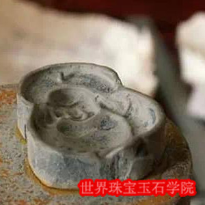 翡翠机雕和手工雕刻有什么区别呢?