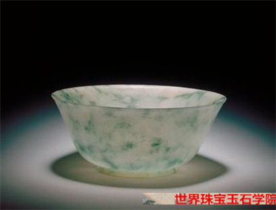 一起来看看故宫博物院收藏的十大天价翡翠