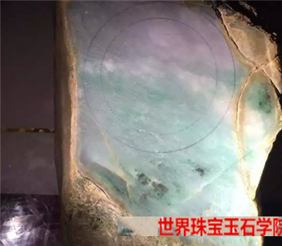 这年头靠翡翠赌石发财的几率有多大呢?