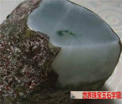 认清这10个翡翠赌石场口的特点才能有机会捡漏