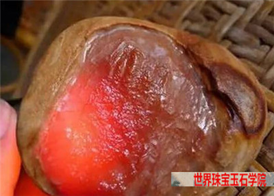 认清这10个翡翠赌石场口的特点才能有机会捡漏