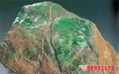 认清这10个翡翠赌石场口的特点才能有机会捡漏