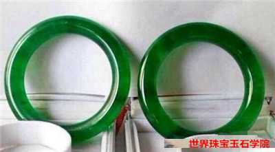 人工合成翡翠的特点以及如何鉴别人工合成翡翠