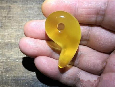 琥珀是怎么形成的?琥珀的种类有哪些呢