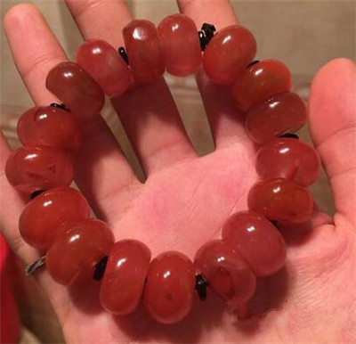 红玛瑙手链戴哪只手?红玛瑙手链佩戴的忌讳有哪些?