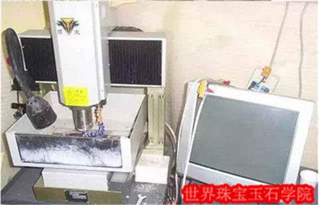 玉雕中超声波、电脑机雕刻、机器雕刻、手工雕刻的区别