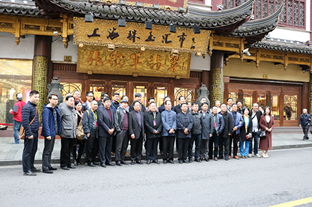 中国玉雕大师代表团走进上海国际品牌珠宝中心