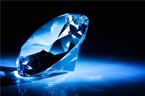 买钻石戒指是一件傻逼的事情 但是你又不得不买！