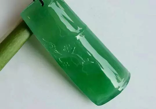 这样的翡翠,绝对不买!