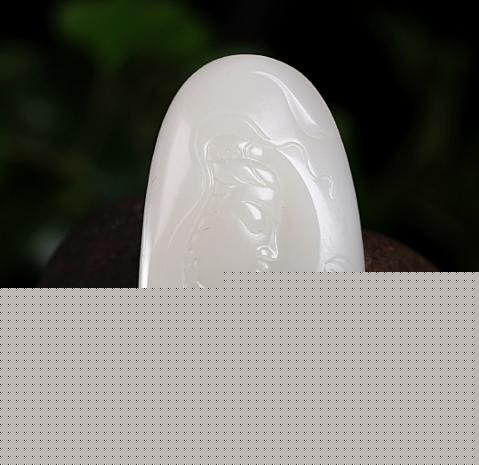 俄罗斯玉经常冒充新疆白玉，知道怎样区分才是最重要的！