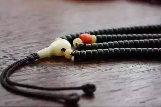 最全的藏式佛珠串制方法，串起来太美了！