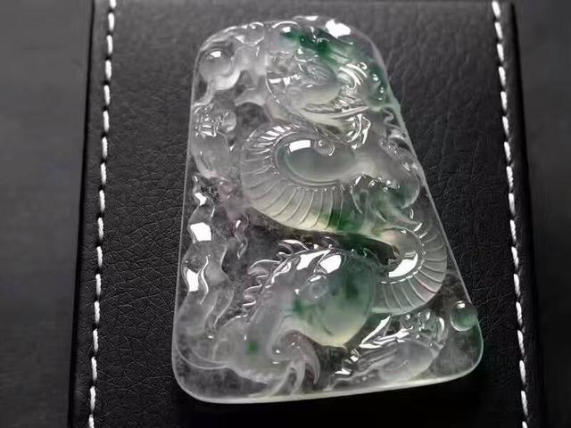 翡翠浸泡在水里来保养？真的假的？