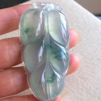 翡翠叶子，因为有你更加完美