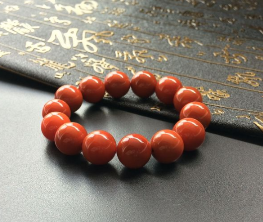 南红玛瑙的雕刻风格 从工艺看南红玛瑙价值-玉器鉴定师培训核心内容