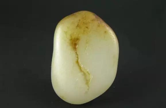 和田玉籽料中常见的几种瑕疵,你可知道?-玉器鉴定师培训核心内容