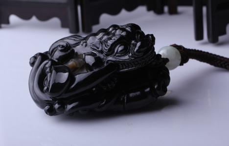 和田玉中的智者——墨玉-玉器鉴定师培训核心内容