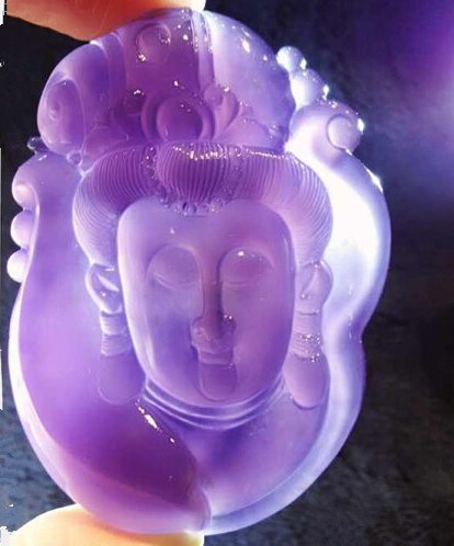 紫玉髓雕像