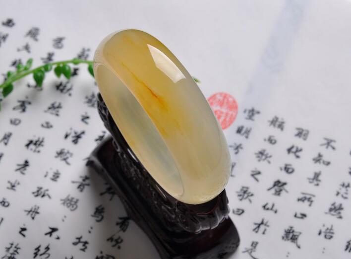黄龙玉精品手镯的评价标准是什么?-玉器鉴定师培训核心内容