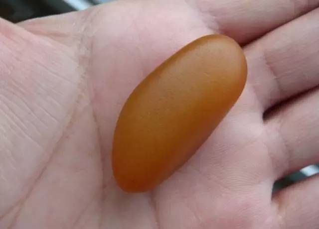 鉴别选购 | 籽料的邻居 水石