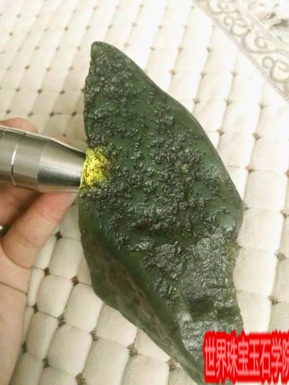 水返沙 旱籽 水冲料 干坑料到底是什么-玉石鉴定师培训核心内容