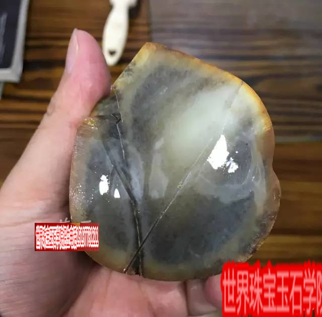 火龙果、千层裂……籽料风险指数排行榜-玉器鉴定师培训核心内容