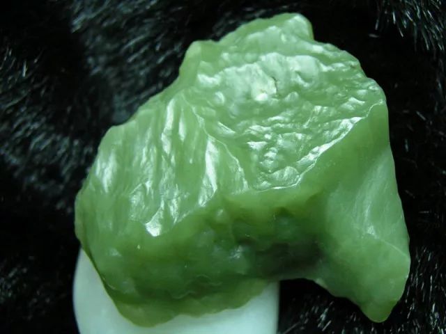 大漠雄浑里的一朵格桑花——戈壁料!-玉器鉴定师培训核心内容