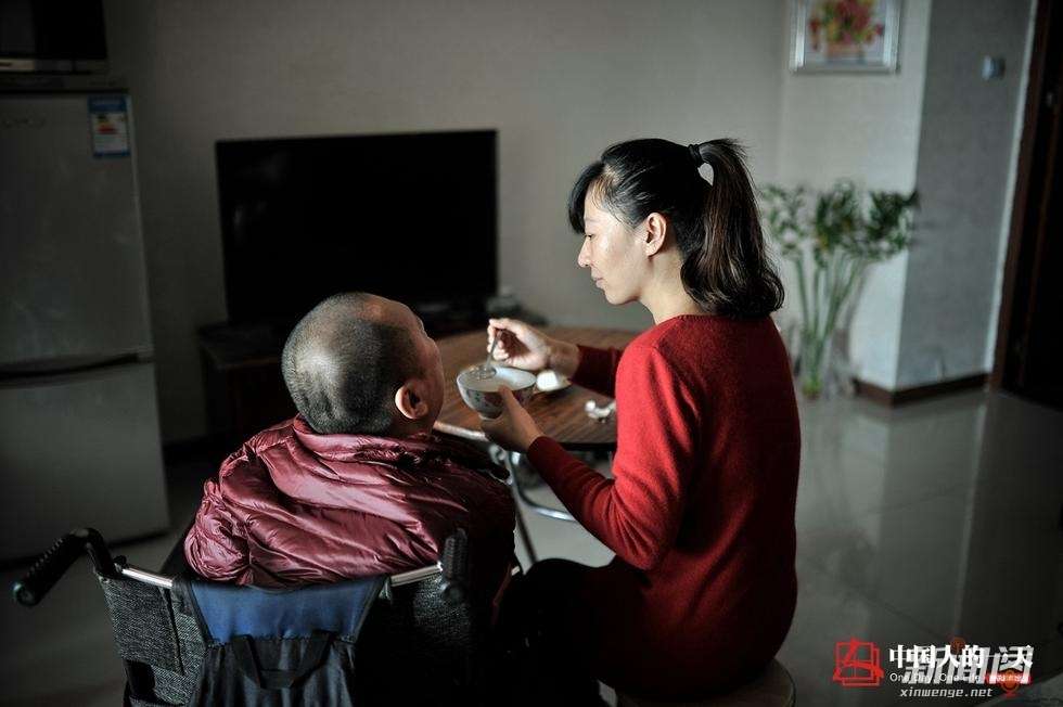 重症肌无力珠宝鉴定师 欲为妻子补办婚礼