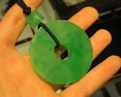 四十九种珠宝玉石常识讲解！值得收藏！