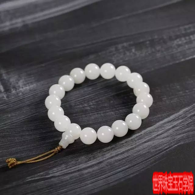 手腕是女人的第一风情线 该怎么佩戴玉石腕饰-珠宝玉石鉴定师培训核心内容