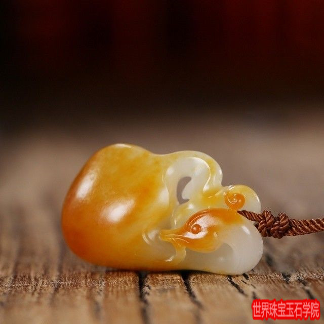 玩玉盘玉 有人盘玉喜欢蹭鼻油-玉器鉴定师培训核心内容