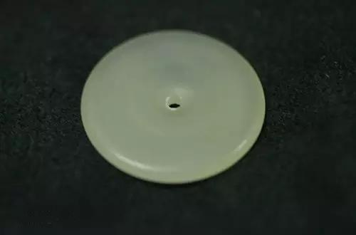 和田玉传承了中华8000年的文化精粹，给你科普一下
