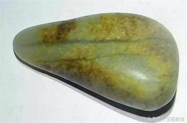 跟大家说说:和田玉的一些内部结构特征