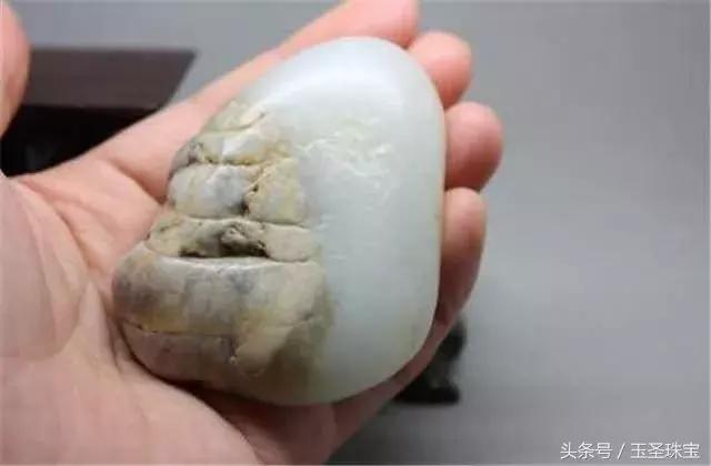 跟大家说说:和田玉的一些内部结构特征