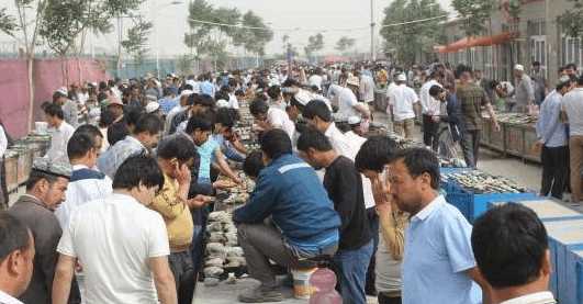 和田玉市场摊位“缩水”, 和田玉是不是走向了枯竭期