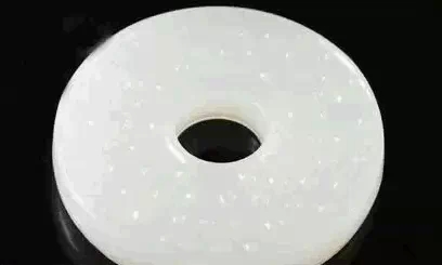 外蒙料：和田玉市场上最奇葩的料子