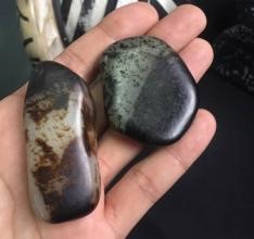 别有一番韵味的和田玉油库料