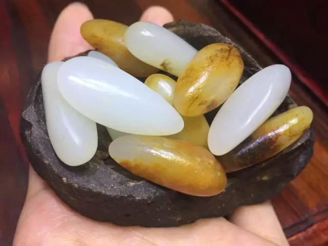 佩戴玉石的规矩！别人戴过的和田玉 不能戴 ，别犯了忌讳、惹了祸！